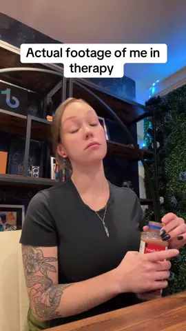 Look. I’m trying. 😫🤣