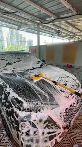 Leiber 43' Long Handle Car Washing Mop. This thing saves me so much time and effort while washing vehicles! Love it! #Leiber #CarWashingMop #CarDetailing #Detailing #Detailer    