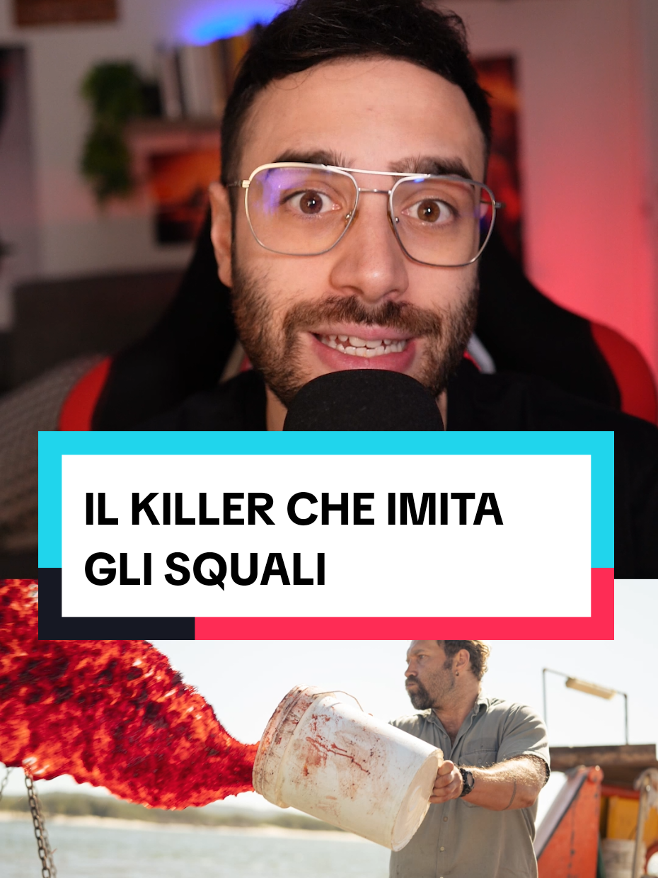 🦈 Sapevi che Jai Courtney ha osservato per giorni gli squali e si è allenato a muoversi come loro per interpretare Tucker, il serial killer che usa queste creature per i suoi snuff movie? Mai visto un assassino così folle🔪 👉 E ricorda: il vero predatore non è in acqua 🎬 📅 Dangerous Animals al cinema dal 20 agosto 🎥 @midnightfactoryit  #Adv #JaiCourtney #DangerousAnimals #MidnightFactoryIT #horrormovie 