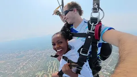 Gravity called. I jumped out of my comfort zone lol, literally 😅 and answered with a leap into the unknown 🪂✨… what followed was the most unforgettable experience of my life my heart is full❤️. #skydive 