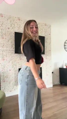 New go-to top!! @EGO FASHION 🖤  #OOTD, #fashiontutorial, #outfitinspo, #fallfashion, #styleinspiration