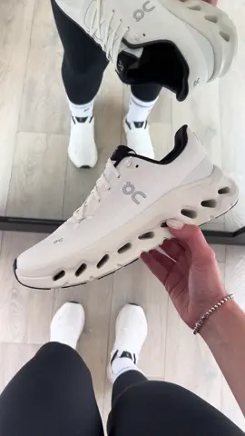 TENIS ON CLOUD BLANCOS NUEVAS TALLAS DISPONIBMES ⚡️⚡️⚡️  #tenis #on #onrunning #alo #allinmotion 