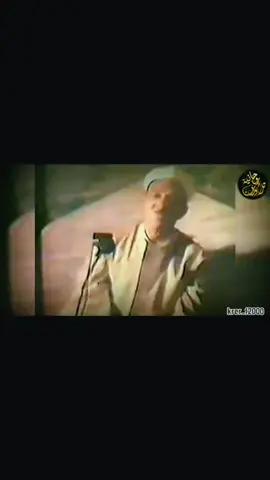 تلاوة خاشعة تهز القلوب من صوت الشيخ عبد الباسط عبد الصمد 📖💚 ﴿وترى المجرمين يومئذٍ مقرنين في الأصفاد﴾ صوت يذكّرنا بعظمة القرآن ويدعونا للتوبة 🕋 🔔 لا تنسَ المتابعة للمزيد من التلاوات النادرة #عبد_الباسط #تلاوة_خاشعة #القرآن_الكريم #مقاطع_قرآنية #قرآن