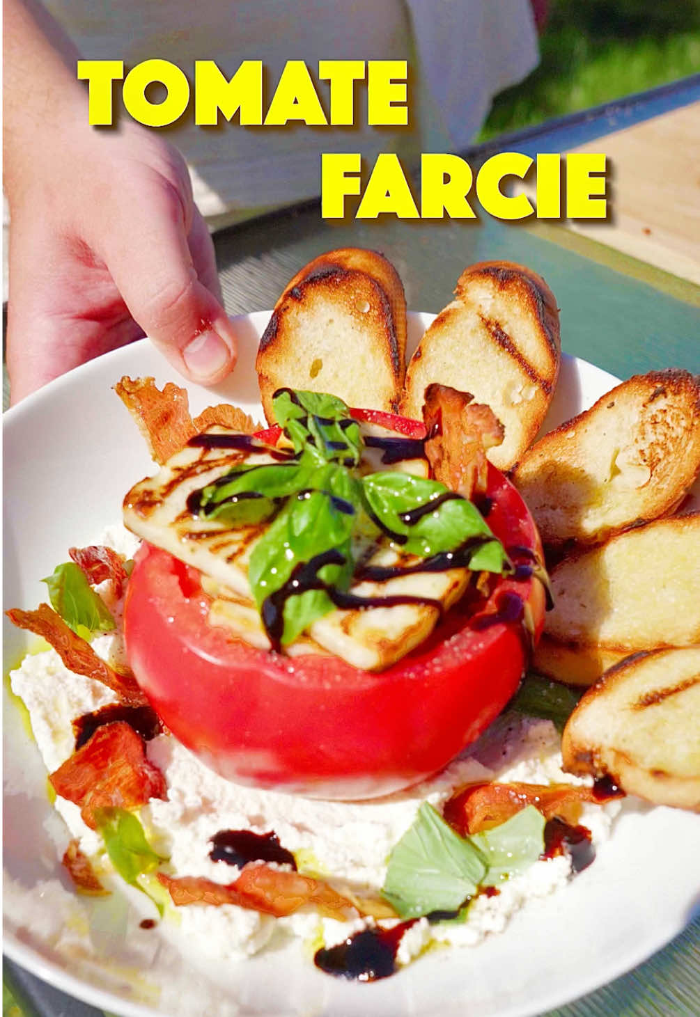 🍅Recette de Tomate farcie🍅 Pour cette nouvelle recette, j'avais envie de revisiter la fameuse tomate burrata✨ Un grand classique estival, parfait pour surprendre vos invités avec fraîcheur et élégance🍃 À tester absolument cet été !🔥 Pour ne rien manquer des prochaines recettes, pensez à vous abonner🙌🏻👨‍🍳 Bon appétit la gang !😋🫶🏻#tomate #EasyRecipe #summerrecipe #goodfood #freshfood 