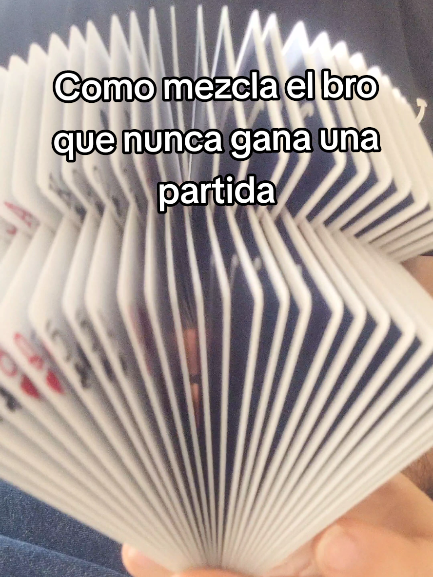 Así mezcla #cardistry #magia #fyp 
