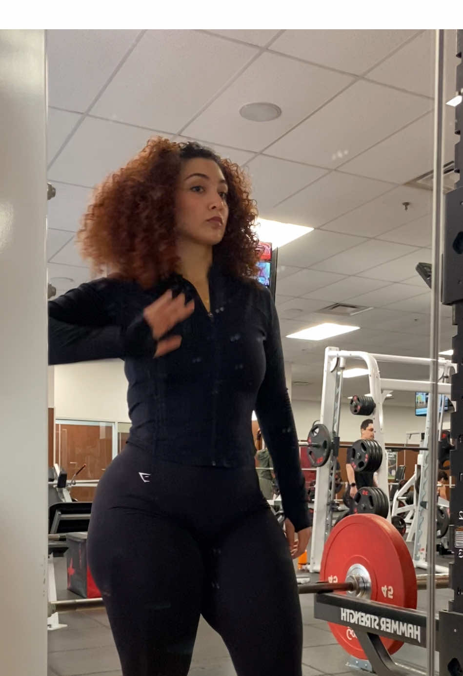 99% looking at myself, 1% actually working out #gym @Gymshark @Gymshark Women 