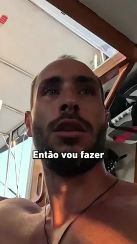Experimente essa receita deliciosa de bolo de banana que é saudável e super fácil de fazer! 🍌 Para mais inspirações, não deixe de conferir os cortes incríveis do @irmaoskatoosh!