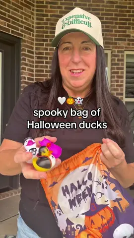 The bag of rubber ducks in Halloween costumes is perfect for cars, party favors, cruises and trick or treaters!  @Gigilli02  #halloween #spookyseason #partyfavors #rubberducky #cruiseducks 