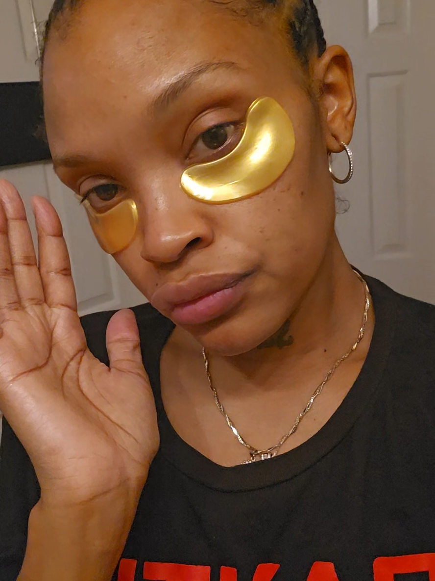 gotta get rid of these under eye bags ✅️