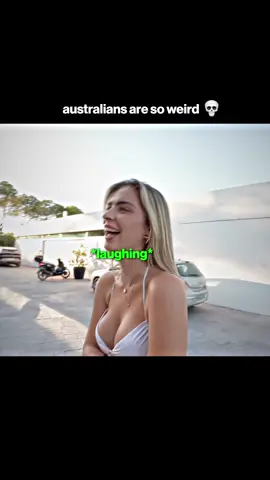 Everything’s upside down 😂 @uf.hoe @Lauren #hamdentwins #australia #maurits #mikemajlak 