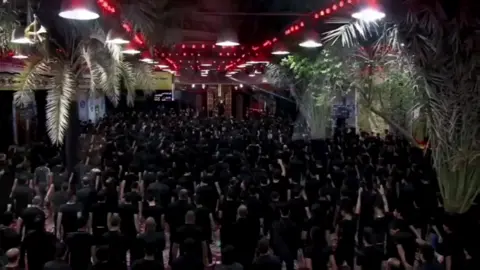 السنه الجايه اطگ راسي بنص💀🔥 #باسم_الكربلائي  #في_زناجيلي_وطبري  #التطبير_قائم_حتى_ظهور_القائم  #الطبير_المقدس🗡️  #عاشوراء 