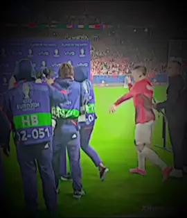 انها لمست يد 🖐😂#حسنين🔥🇵🇹 #ريال_مدريد #explore #كرستيانو_رونالدو🇵🇹 