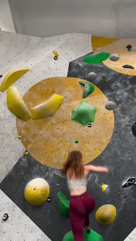 I love sloped dynos as you see  . . #boulderbabes #bouldering #rockclimbing #climbing #boulder #climbingcommunity #bouldern #climb #boulderinggym #bouldern #boulderinglife #climbinglife 