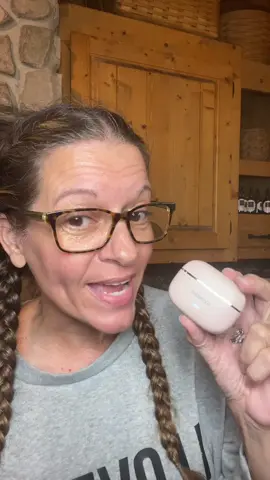 Bedazzled Earbuds ~ Perfect Stocking Stuffers! #earbudswireless #earbudsviral #earbudsreview #christmas2025 @Hyundai Specialty Store 