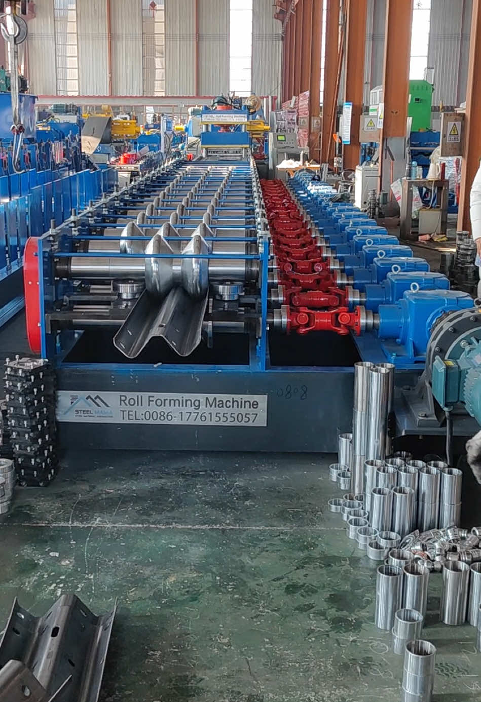 Guardrail machine  Wave beam machine  #guardavías  #highway  #guardavías  #wbeam #guardavias #guardrail 