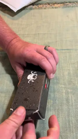 This man has an obsession so if he’s recommending then you better RUN! #knife #pocketknives #klakenknives #tiktokshop 