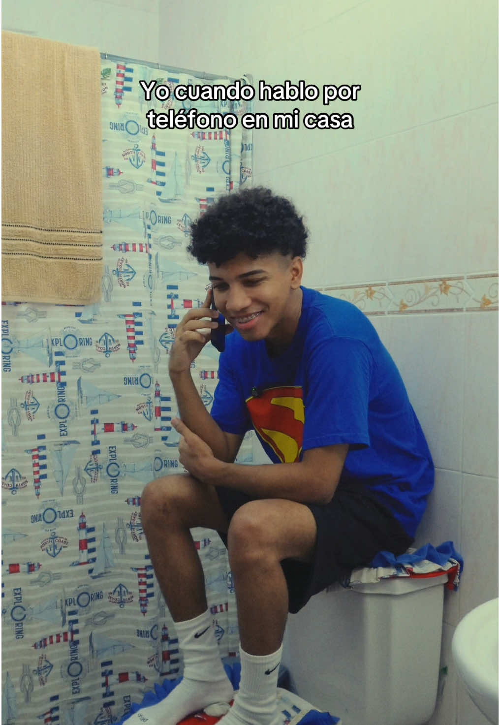 Yo hago cosas raras cuando hablo por teléfono