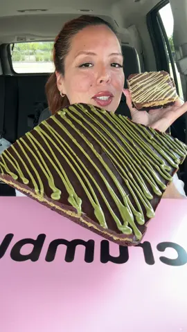 @Crumbl GIANT Dubai Chocolate Brownie  #crumbl #dubaichocolate #Foodie #mukbangeatingshow #eating 