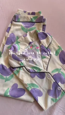 cutest way to say “yayy! i’m not leaving the house today.” 🛋️💗 #sleepwear #aesthetic #pjs #pajamas #OOTD