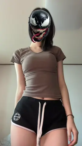 차가운 물이 엎질러져있어서 그 위에 뜨거운물을 뿌리며 걸어가 #추천 #대구 #fyp #fypシ゚ #으잉인데? #추천추천추천추천추천추천추천추천추천추천 