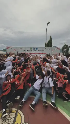 Terima Kasih Keluarga Besar SMA NEGERI 2 Ternate #gubernurmalukuutara #sherlytjoanda #malukuutara 
