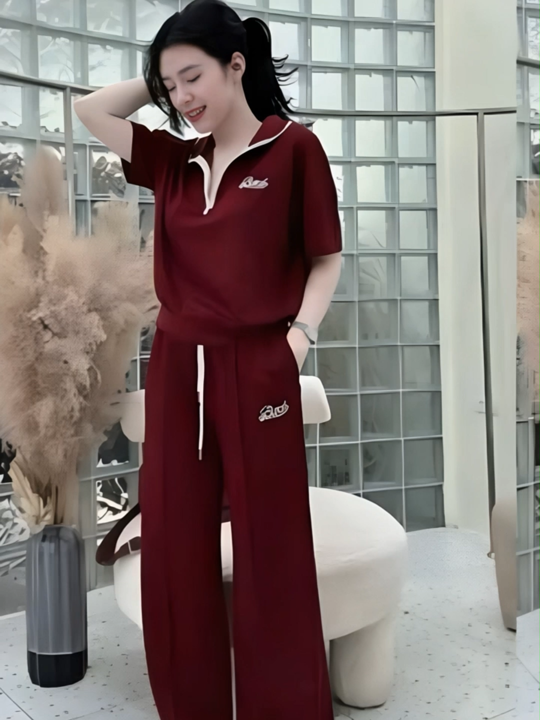 Đúng là người đẹp vì lụa các chị em ạ. Sét bộ nỉ bo chun áo khóa kéo form rộng được làm bằng chất liệu nỉ mặc lên thoải mái. Đang sale mua liền các chị ơi #setdonu #thoitrangnu #fashiontiktok #nangoilendo