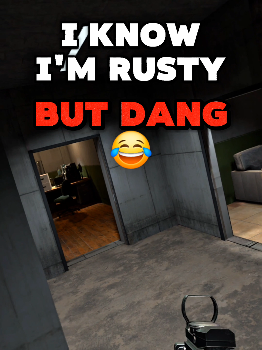So....why was he so short!? 😂 #contractorsshowdownexfilzone #virtualreality #vrgame #escapefromtarkov #metaquest 