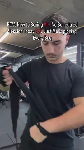 No class today, went in and trained myself.  Explored every bag😅 If I only train when I have class I’ll be unprepared.  Trying to get as good as possible before my fight so I don’t get too hurt😅 #boxing #boxingtraining #somethingnew #gym #gymbro 