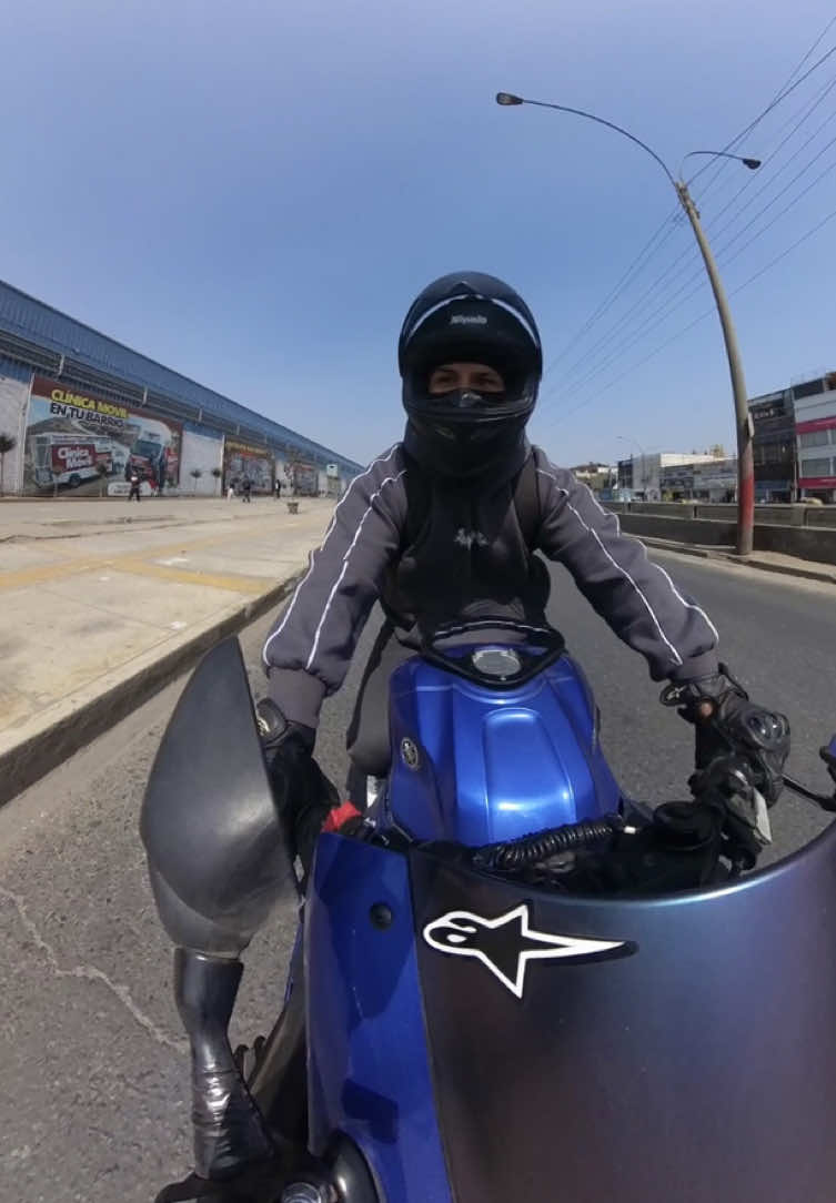 Cuando llegue tu  turno, no lo pienses solo hazlo de corazón ♥️ “una de ayer” 🤜🏻🤛🏻 🥷🏻#felizdiadelniño #fypシ゚ #moto #solidaridad #insta360x3 