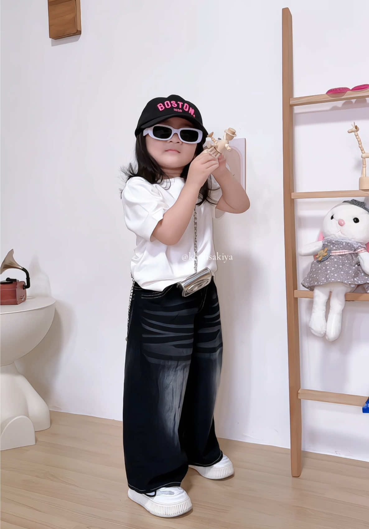 celana cakep jan sampe loloz 🤩🤩🤟🏻 #ootdanakperempuan #jeans #kulot 