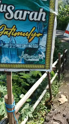 dawet sambel tempatnya di girimulyo dekat sungai Mudal kulonprogo jogjakarta. 