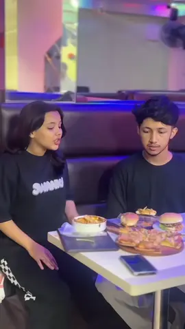 Last reaction e notun kore crush khelam😭@OSHIN 🫶🏻 pizza from @burger_barrista 😋 #foryou #food #restaurant #mrroy1615 #trend @TikTok Bangladesh 