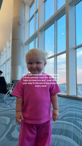 She doesn't know how good she has it 😅😅 traveling with a lil bestie is so sweet #traveltiktok #flyingwithkids #europeansummer #travelingwithkids #travelbaby 