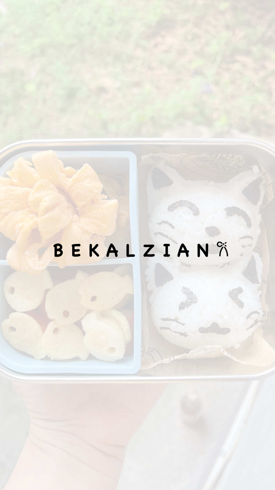 Back to routine.. menu utama tetep lah telur dadar krn anak nya penggemar telur dadar 🤣 wlpn tiap pagi itu menu nya gpp yg ptg apaaa???  Yaap Telur Dadar 🤣 Mau d rebus atau d ceplok tidak laku mantemen 🫠 jd ampe bosen pun gpp lah emak nya masak itu lagi itu lagi yg ptg dadar 😅