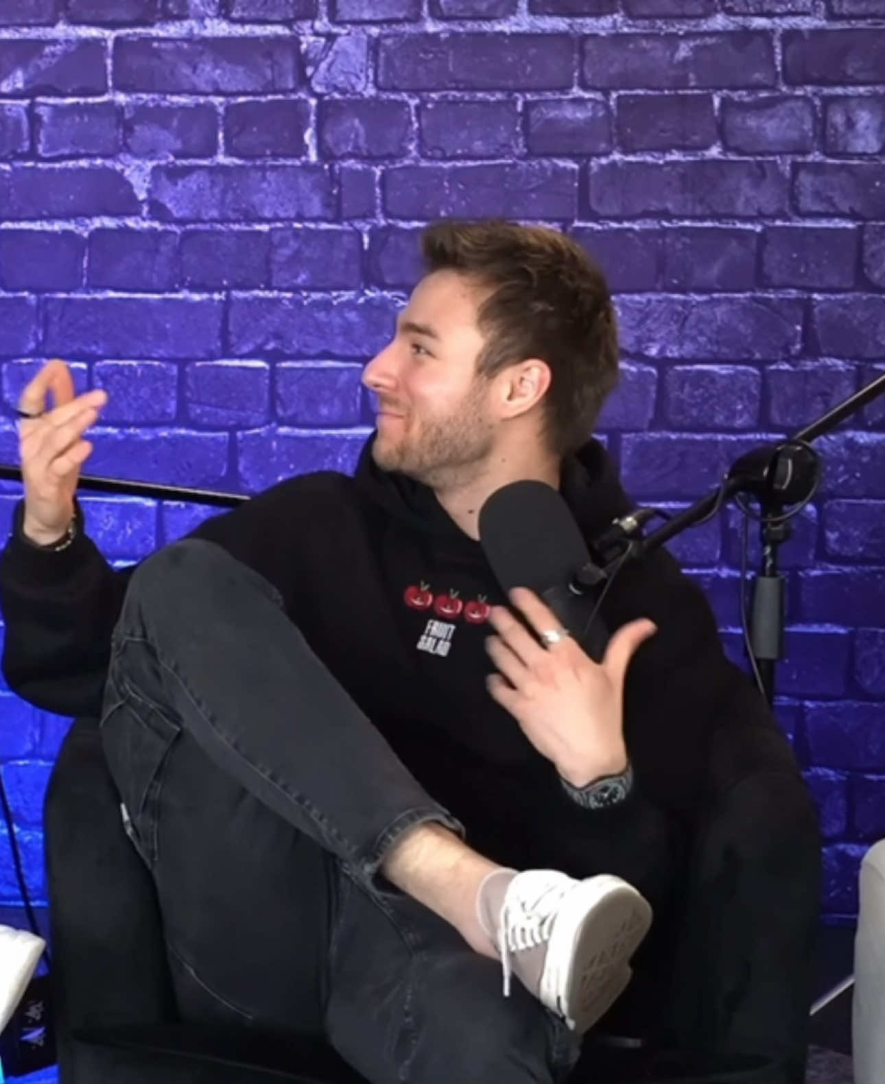 Historia de Luis Chaparro que tuve una date con una chava #luischaparro #5comentarios #alejandrosago #zerme #malleza 