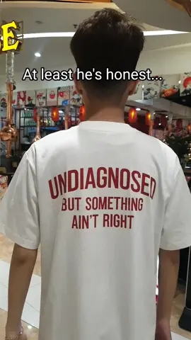 Something ain't right... #quoteoftheday #funnyshirt #flirting #crush #inlove #toxicrelationship 