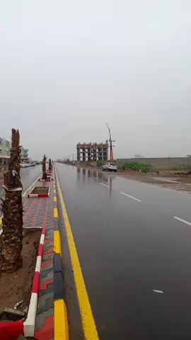 منـاظر معئ نزول المطر مديــنـة المخــــاء حاليـــاً  تصويري 📷 
