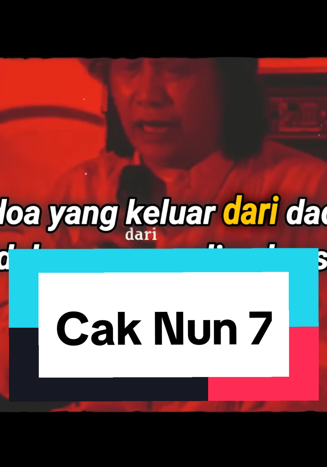 Cak Nun membedakan dirinya dengan tidak berafiliasi dengan kelompok tertentu, memandang agama sebagai ladang yang mengasuh daripada senjata. Forum-forum MAIYAH-nya menawarkan pengalaman camping spiritual yang unik dengan diskusi terbuka, musik, dan rasa makna bersama, menarik ribuan orang tanpa jebakan komersial yang biasa. Sumber Video Channel YouTube: Kamar Film #caknun #viralvideo #viral #fypシ #fyp 
