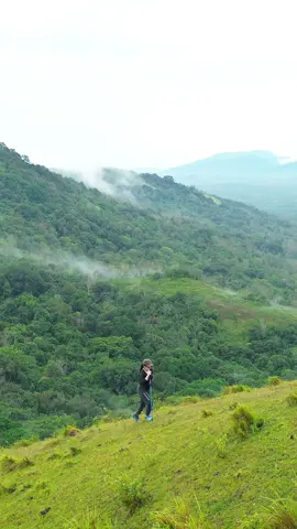 cantik banar bukitnya huhuu