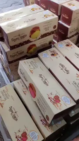 mana favorit kamu nih?  #bakpiakukustugujogja #bakpiakukus #oleholehjogja #kulinerjogja 