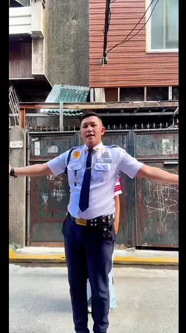 Security officer nailed it😍😁🇵🇭🇵🇭#couple #isabell #jaymondy #dance # repost