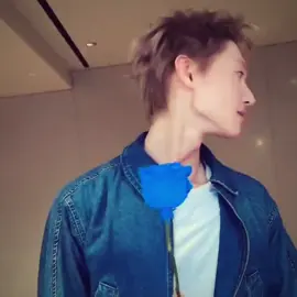 he knows he's fine.... #martin #cortis #fyp 