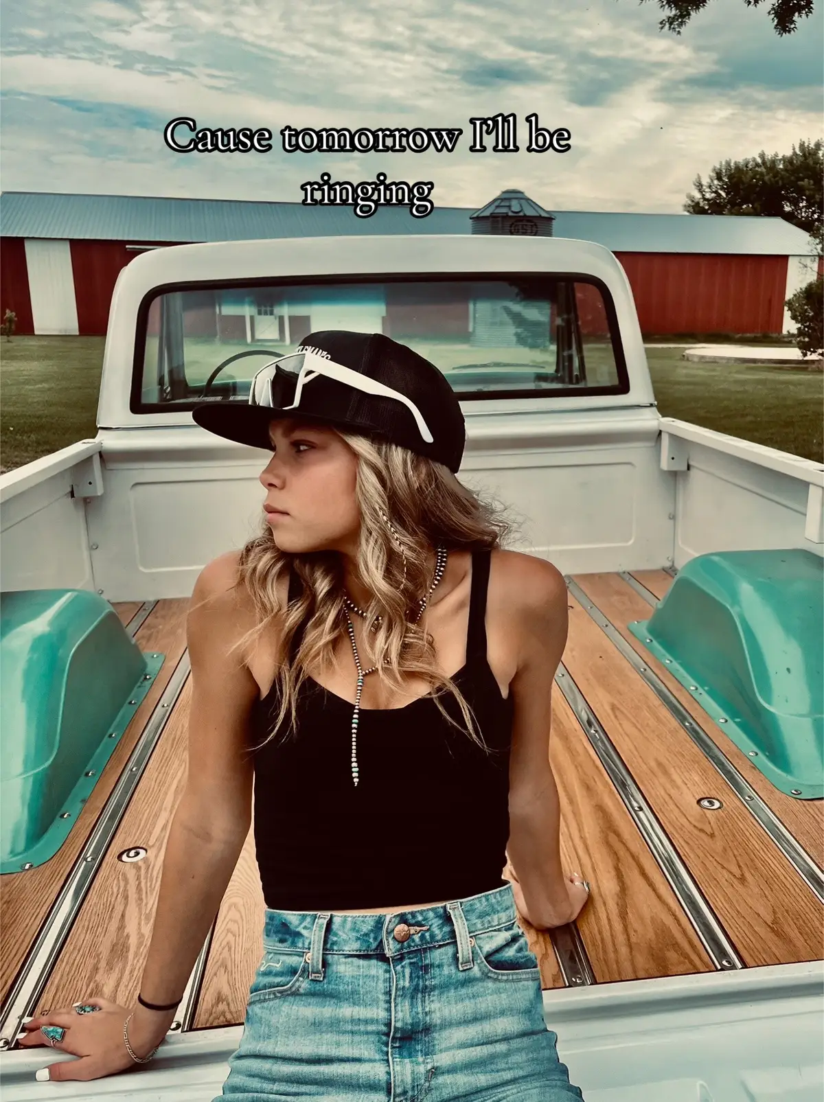 Basically yeah. 🤗 #real #turquoiseandbourbon #7s #relatable #boy #staywithme #blonde #god #turquoisejewelry #staywithme #barrelracer 