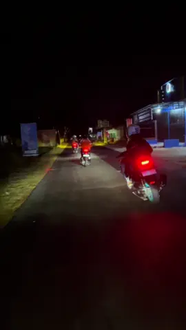 Berhubung jam mepet mengejar sunrise🤙🏻 #fyppppppppppppppppppppppp #variomodifikasi #varioindonesia #ikuttrend #malam #touring 