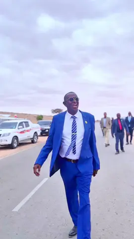 Madaxweynaha gobolka oo soo dhaweynaaya madaxweynaha wadanka #burcotogdhersomaliland💚🤍❤️ #hargeysa_somaliland💚☁️❤ #saaxil___berbera___somaliland #daalosaanag⛰️ #gabilay_somaliland😍 #boorama_awdal #abdiqaadirhikma 