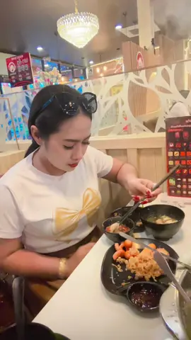 หายป่วยแล้วกินต่อได้คะ#เจ้าของแบรนด์กันแดด #คนเพชรบุรี #ลูกแม่ค้า #ลูกคนสวน👩🏻‍🌾🥰#คนบ้านลาด 