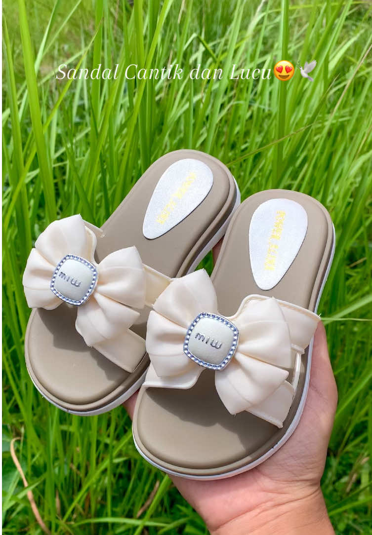 Sandal cantik ukuran 2thun-10tahun. Buruan CO🥰 #sandalanak #sandalmiw #sandalanakperempuanlucu #sandalanakpromo #sandal2025 