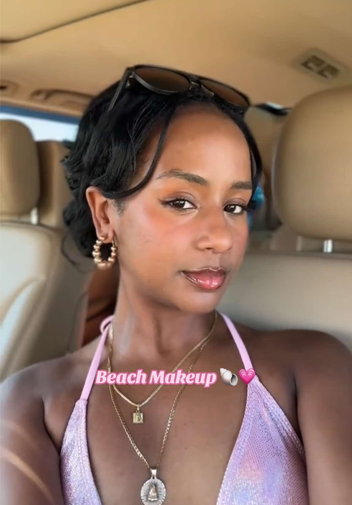 retouches by the beach 🐚💗 #beachmakeup #beachmakeuplook #lipcombo #blackgirlmakeup #afrolatina 