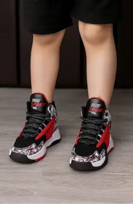 Saatnya bikin langkah si kecil makin percaya diri! 👟 Sneakers Anak Laki-laki Super Keren ✅ Desain sporty & trendi ✅ Nyaman dipakai seharian ✅ Ringan & lentur untuk aktivitas anak ✅ Cocok untuk olahraga maupun jalan santai 📌 Buruan, stok cepat habis! #SneakersAnak #SepatuSportAnak #PromoSepatu #OOTDKids #belanjahemat 