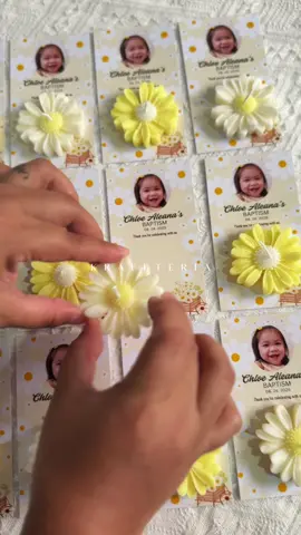 Daisy Candles for baby Chloe🌼🤍 #flower #candles #souvenirs #baptism #birthday 
